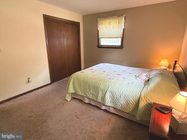 419 HILLTOP CIR, Elizabethtown, PA 17022