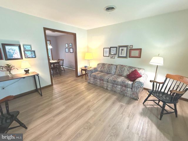 419 HILLTOP CIR, Elizabethtown, PA 17022