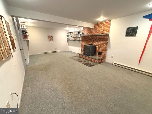 419 HILLTOP CIR, Elizabethtown, PA 17022