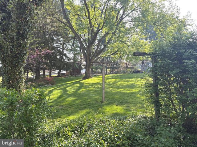 419 HILLTOP CIR, Elizabethtown, PA 17022