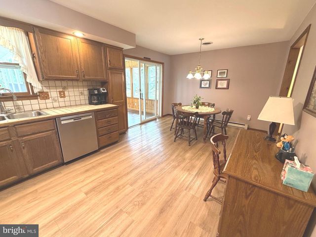 419 HILLTOP CIR, Elizabethtown, PA 17022