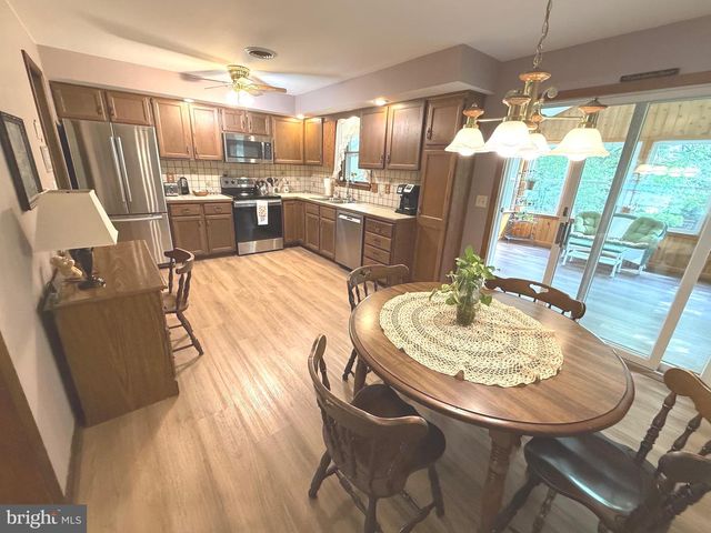 419 HILLTOP CIR, Elizabethtown, PA 17022