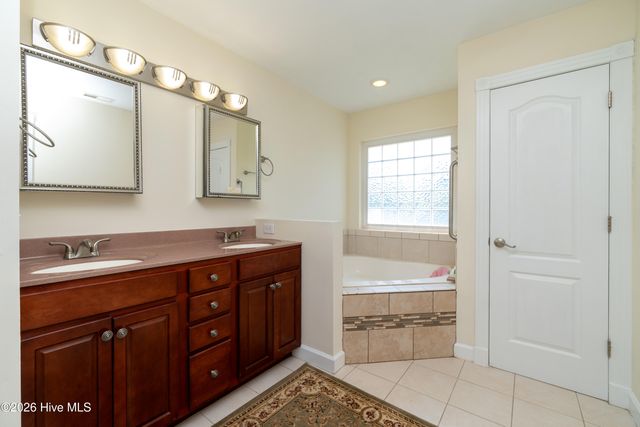 573 Snowden Road, Moyock, NC 27958