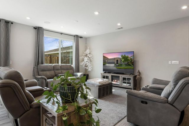 10908 Monomoy Way, Stockton, CA 95219