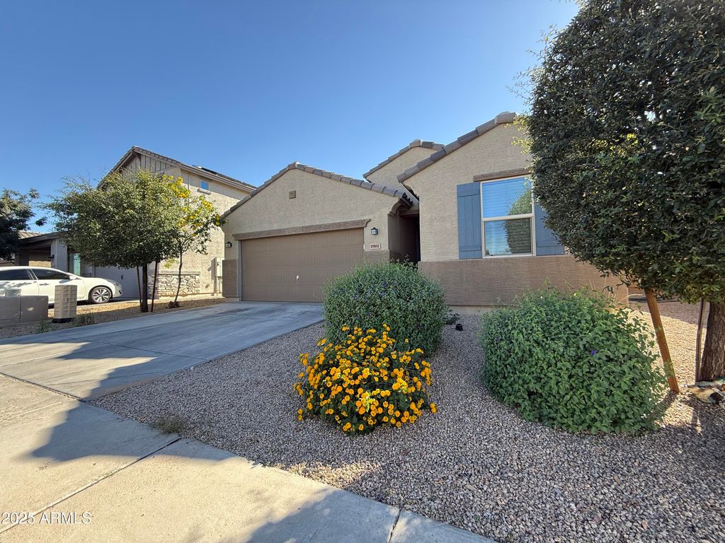 15811 W BANFF Lane, Surprise, AZ 85379