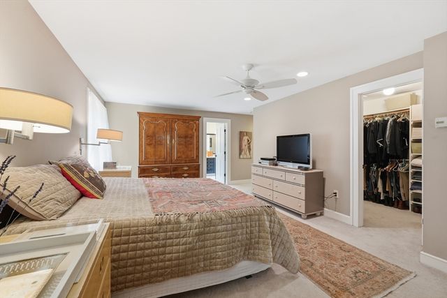 18 Village Green Ln, Holden, MA 01520