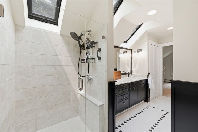 18 Village Green Ln, Holden, MA 01520