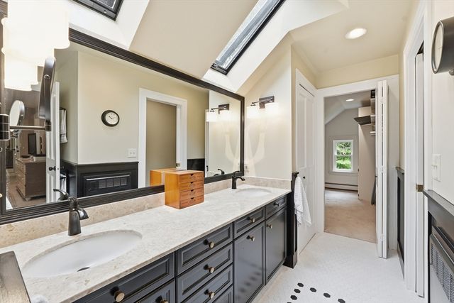 18 Village Green Ln, Holden, MA 01520