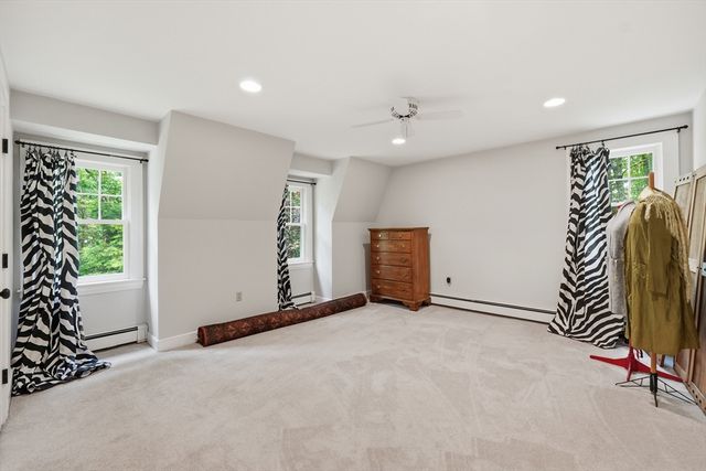 18 Village Green Ln, Holden, MA 01520