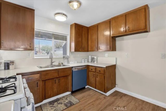 10401 Victor, Hesperia, CA 92345
