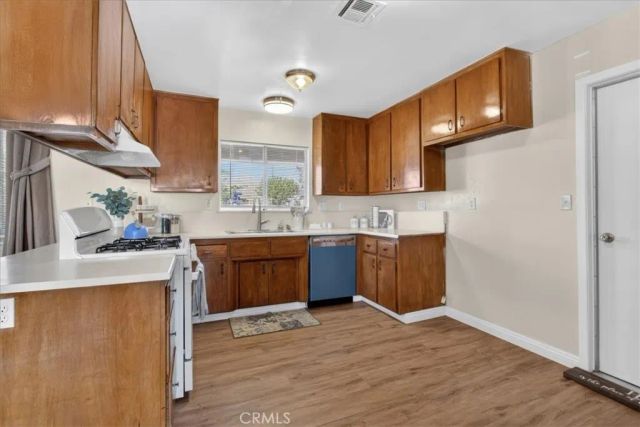 10401 Victor, Hesperia, CA 92345