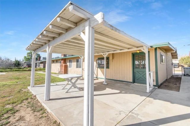 10401 Victor, Hesperia, CA 92345