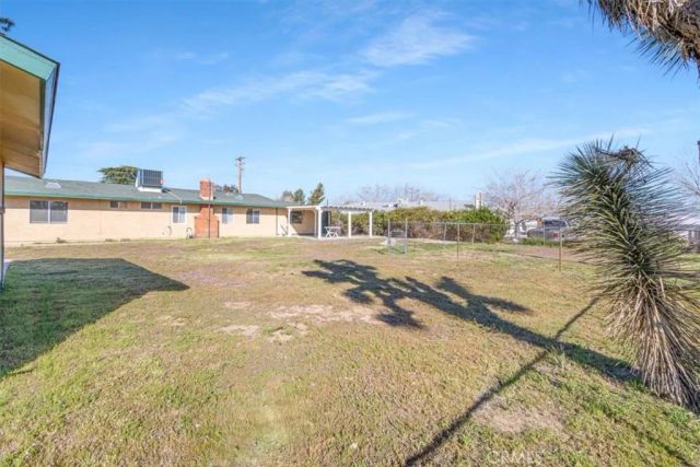 10401 Victor, Hesperia, CA 92345