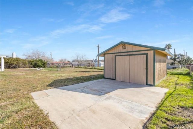10401 Victor, Hesperia, CA 92345