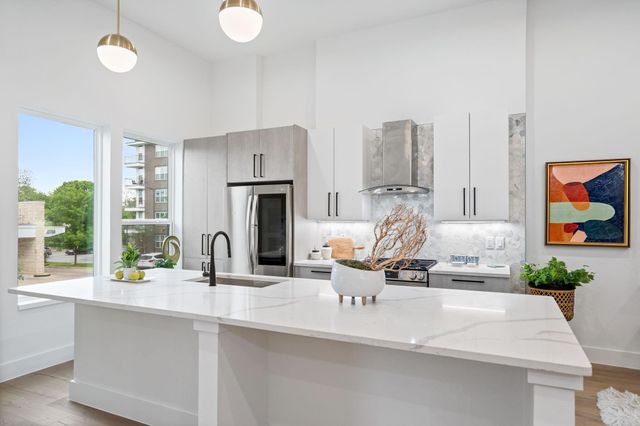 4208 Live Oak Street 106, Dallas, TX 75204