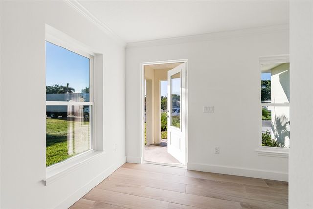 5910 24th Street, Vero Beach, FL 32966