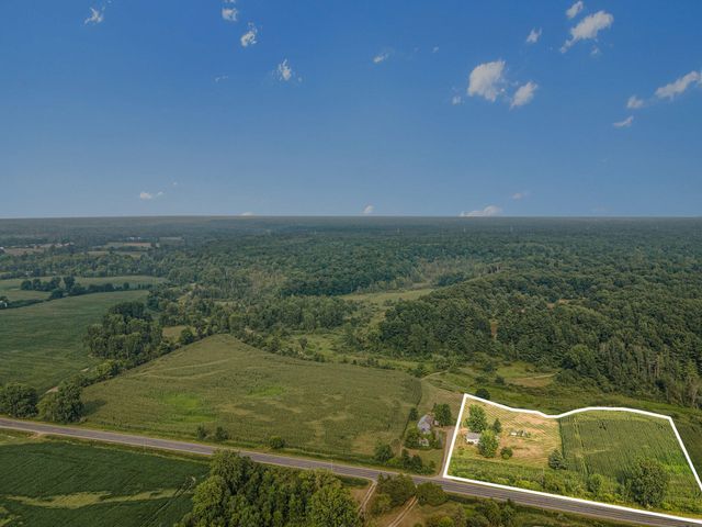 13774 S Maple Island Road, Twin Lake, MI 49457