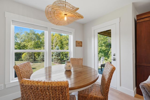 381 Strawberry Drive, Rochester Hills, MI 48307