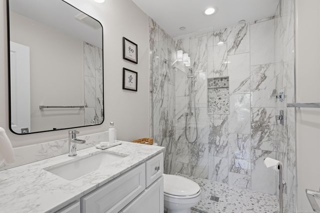 381 Strawberry Drive, Rochester Hills, MI 48307