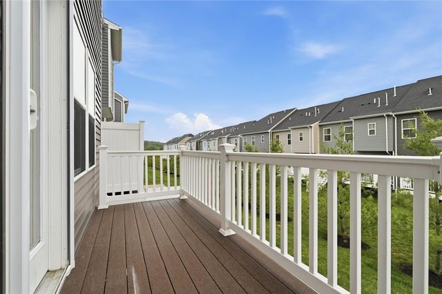 4006 Crown Dr, South Park, PA 15129