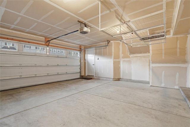 4006 Crown Dr, South Park, PA 15129