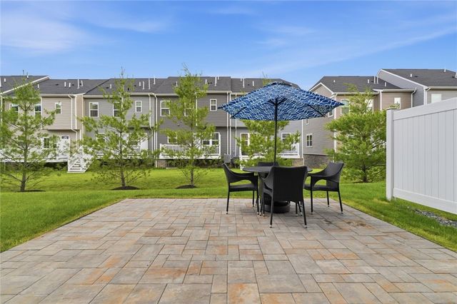 4006 Crown Dr, South Park, PA 15129