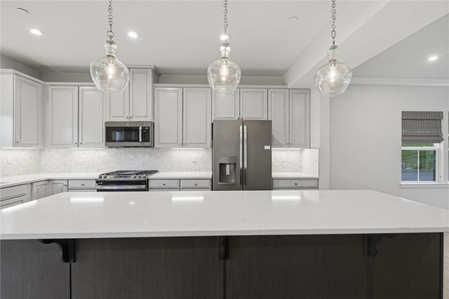 4006 Crown Dr, South Park, PA 15129