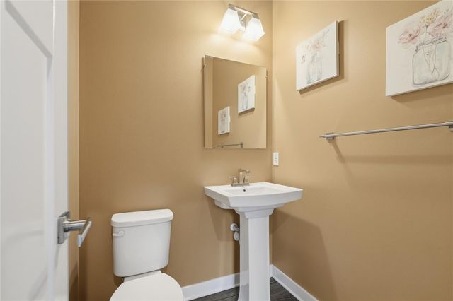 4006 Crown Dr, South Park, PA 15129
