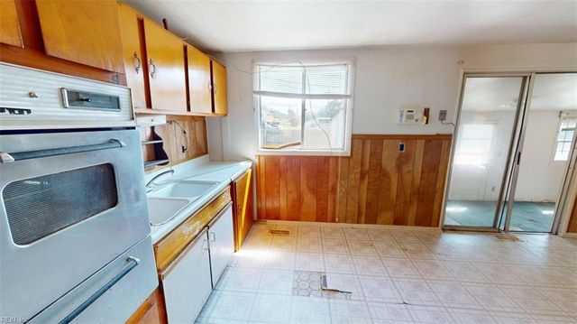 2008 Conner RD, Hampton, VA 23663