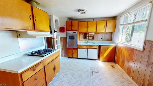 2008 Conner RD, Hampton, VA 23663