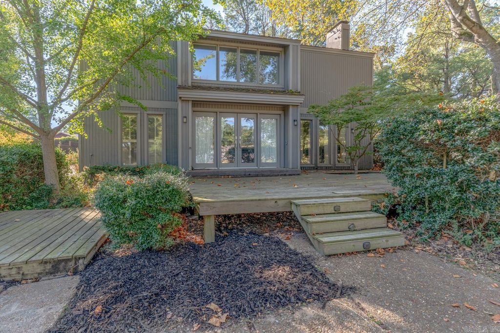 717 Melton Dr, Jonesboro, AR 72401