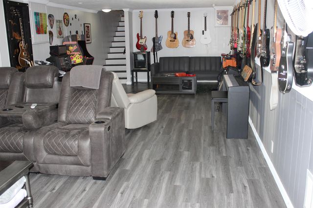 422 Beechwood Road, Salina, KS 67401