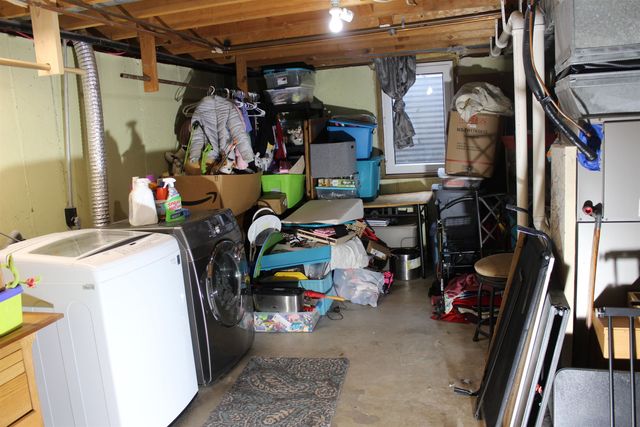 422 Beechwood Road, Salina, KS 67401