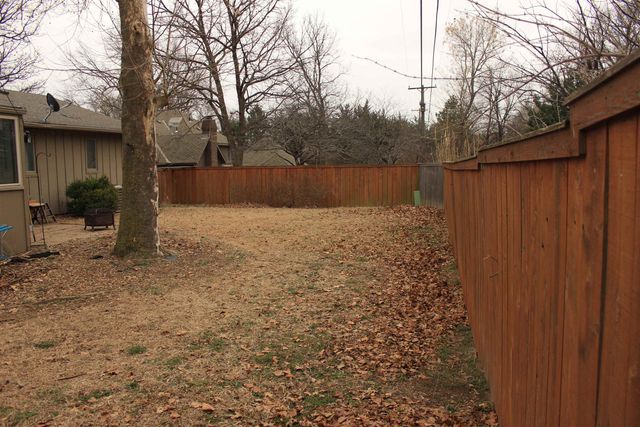 422 Beechwood Road, Salina, KS 67401