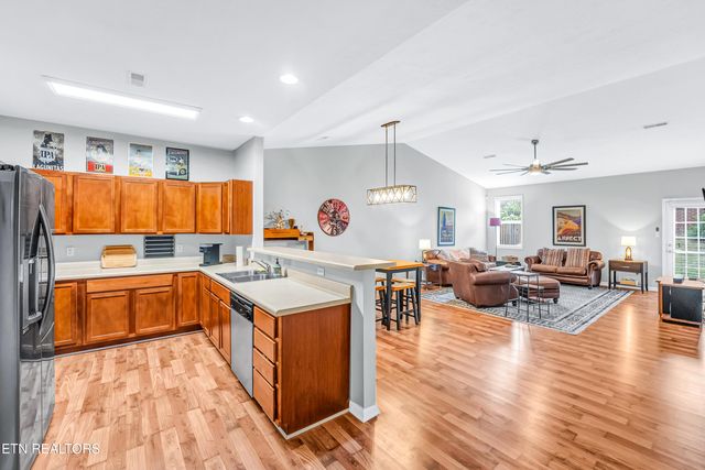 7908 Valley Park Lane, Knoxville, TN 37909