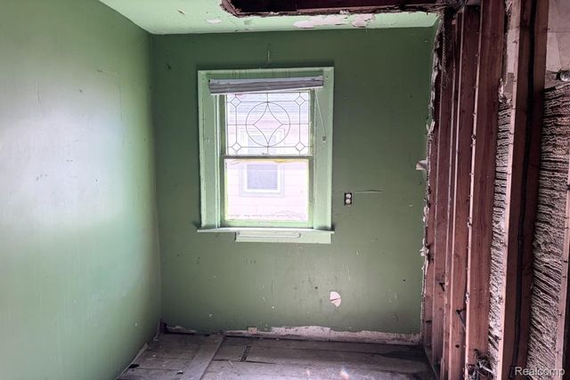 5511 Lakeview Street, Detroit, MI 48213