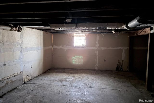 5511 Lakeview Street, Detroit, MI 48213