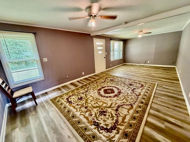 318 E Frog Hollow Road, Science Hill, KY 42553