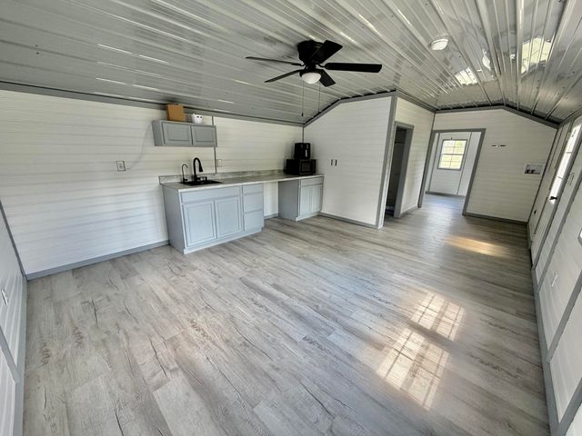318 E Frog Hollow Road, Science Hill, KY 42553