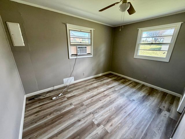 318 E Frog Hollow Road, Science Hill, KY 42553