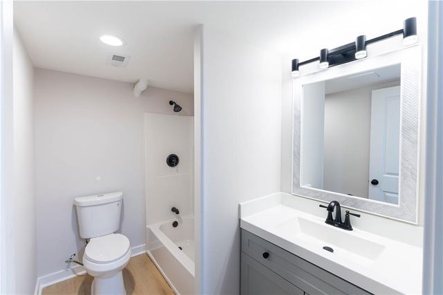 3312 Delavan Avenue, Kansas City, KS 66104