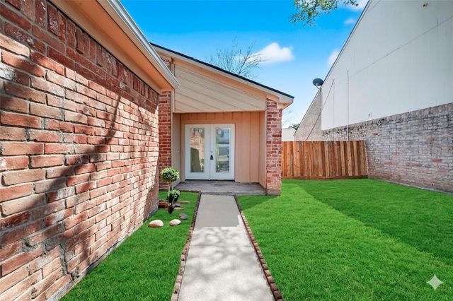12815 Maxfield Drive, Houston, TX 77082