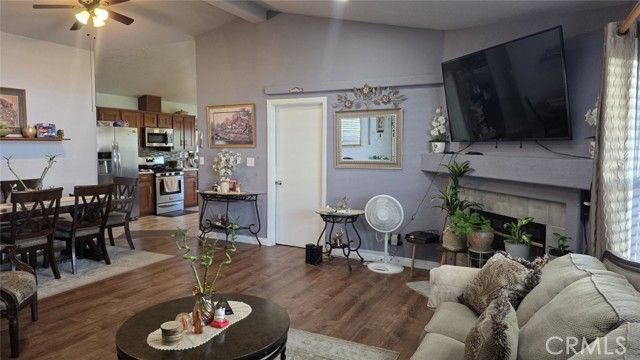 15445 Cobalt 227, Sylmar (los Angeles), CA 91342