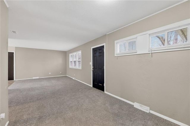 8615 E 114TH Street, Kansas City, MO 64134