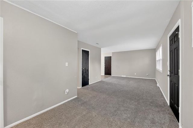 8615 E 114TH Street, Kansas City, MO 64134