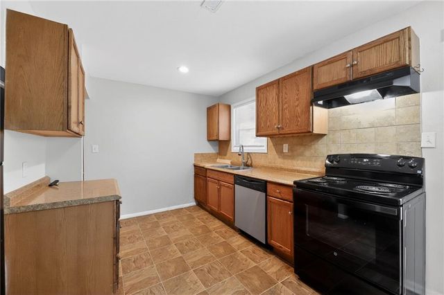 8615 E 114TH Street, Kansas City, MO 64134