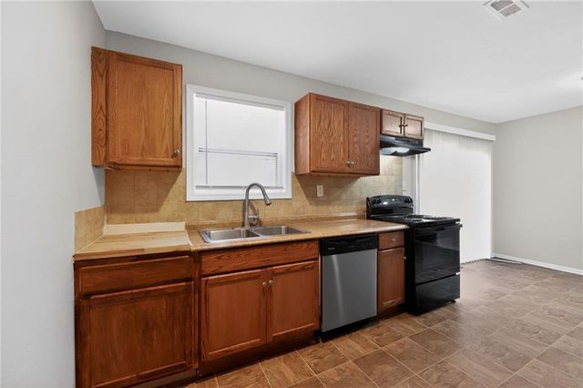 8615 E 114TH Street, Kansas City, MO 64134