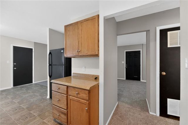 8615 E 114TH Street, Kansas City, MO 64134