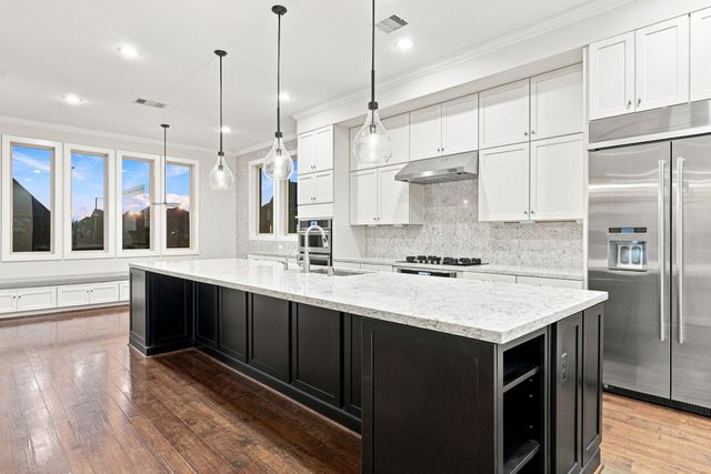 1627 Kaleta Pass Lane, League City, TX 77573