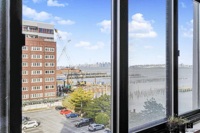 10 W Bway # 5-J, New York City, NY 10301